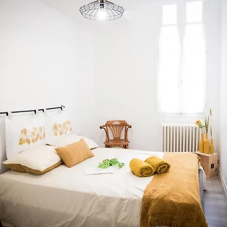 Qualys Vignoble Parking, Square View, Close To